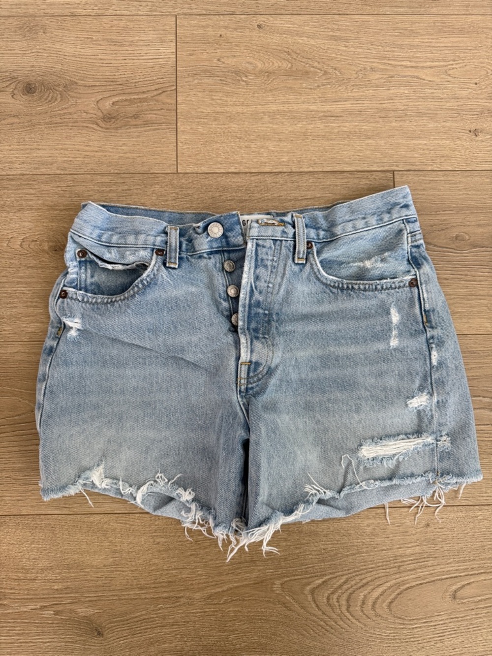 AGOLDE denim shorts size 26